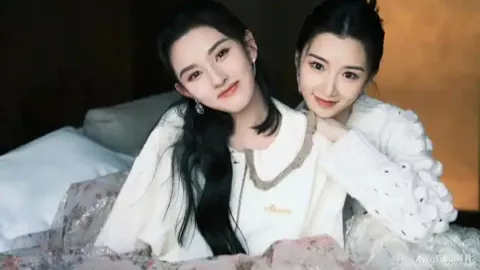 严浩翔手动帮贺峻霖静音